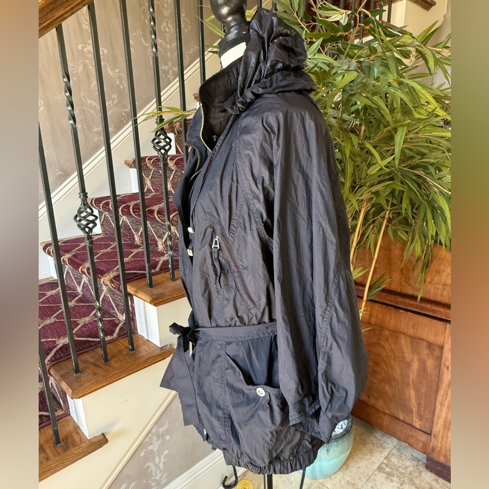 COLE HAAN ladies, packable, black rain, jacket size medium excellent condition - Picture 7 of 13